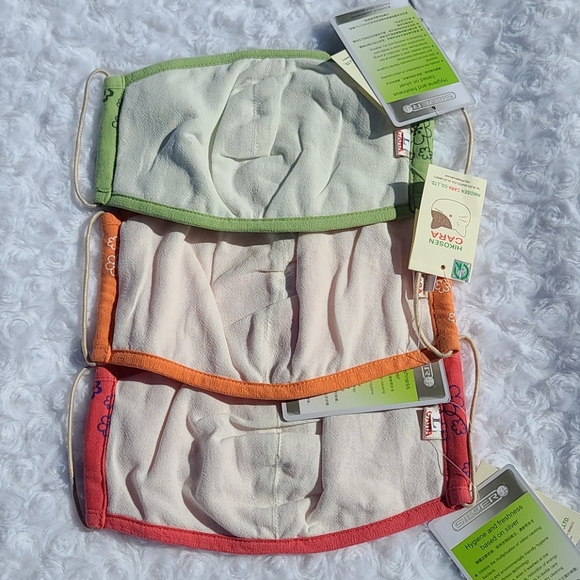 Set of 3 adult flowers print Hikosen Cara Masks - Picture 2 of 8